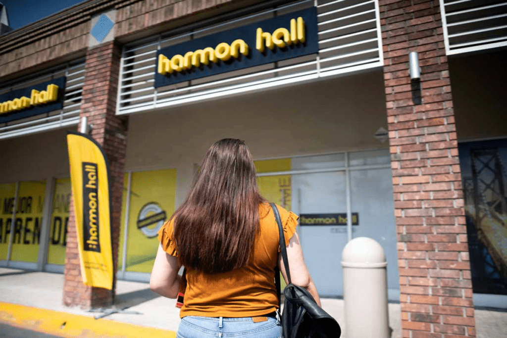 Escuela de Inglés Harmon Hall